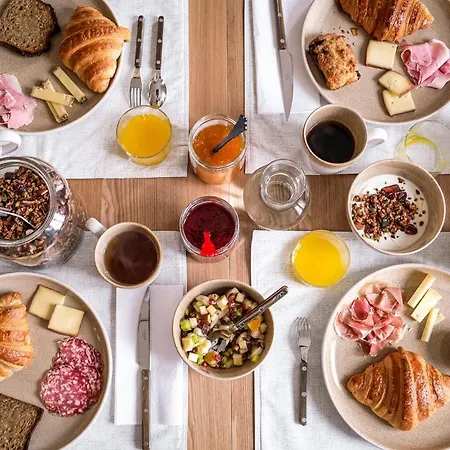Les Seraphines - D'hotes - Guests House Bed & Breakfast 4*